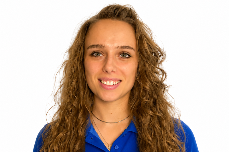 mga-Physiotherapie-Osteopathie_Celina_Ernst-Team Physiotherapeuten mga Physiotherapie & Osteopathie: Iris Hildebrand
